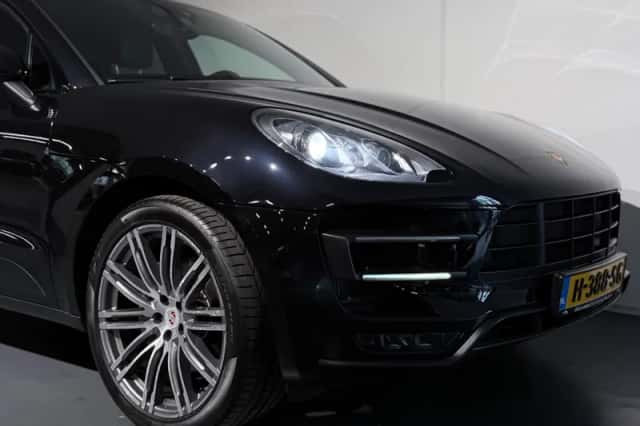 Porsche Macan (2014) thumbnail 25