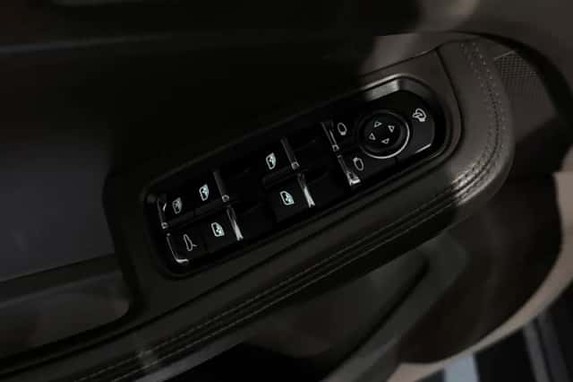 Porsche Macan (2014) thumbnail 30