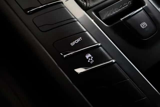 Porsche Macan (2014) thumbnail 33