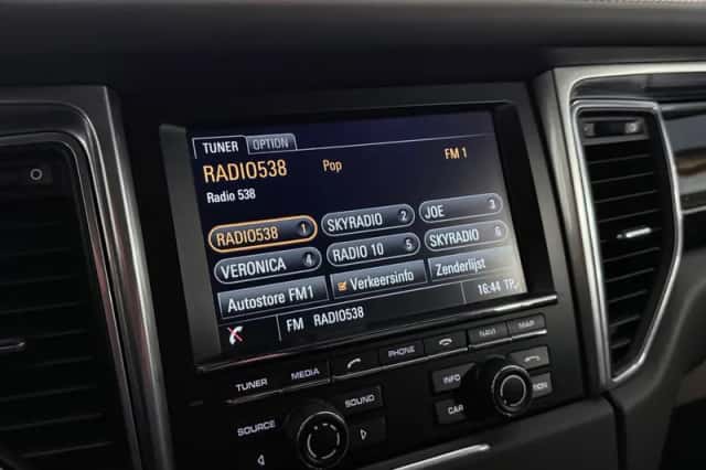 Porsche Macan (2014) thumbnail 37