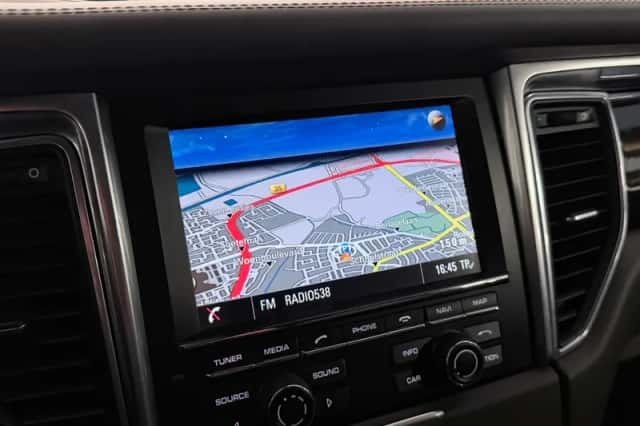 Porsche Macan (2014) thumbnail 38