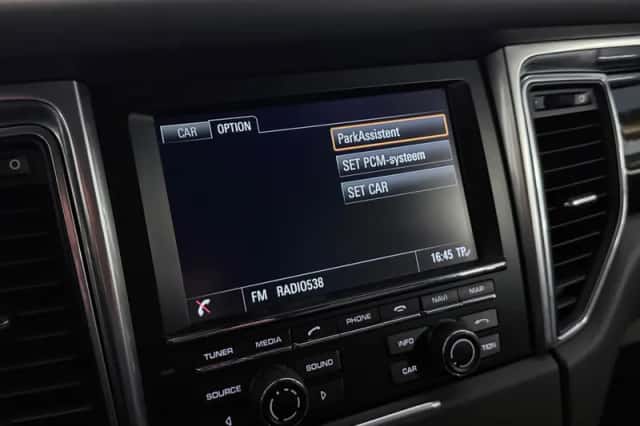 Porsche Macan (2014) thumbnail 39