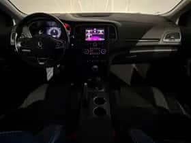 Renault Mégane (2018) thumbnail 2