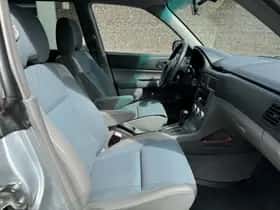 Subaru Forester (2006) thumbnail 11
