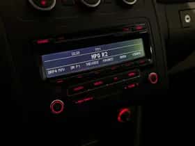 Volkswagen Touran (2015) thumbnail 36