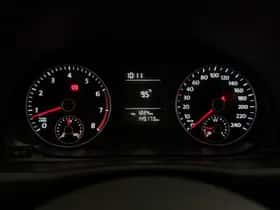 Volkswagen Touran (2015) thumbnail 39