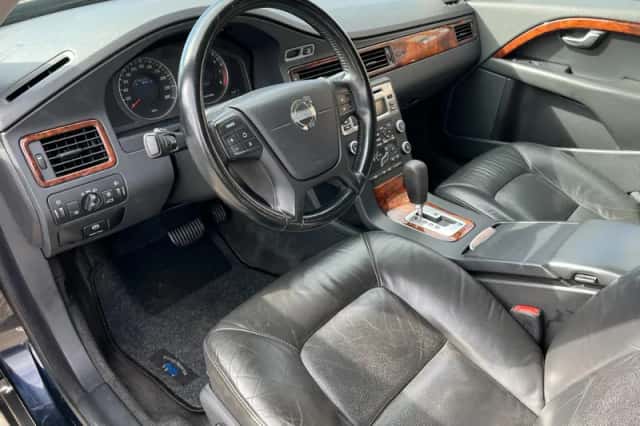 Volvo V70 (2010) thumbnail 12
