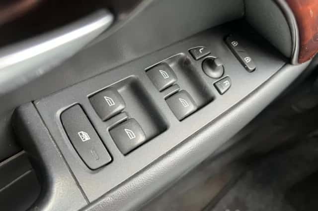 Volvo V70 (2010) thumbnail 20