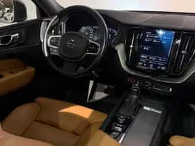 Volvo XC60 (2017) thumbnail 19