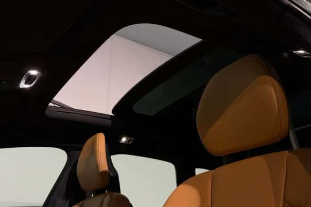 Volvo XC60 (2017) thumbnail 7