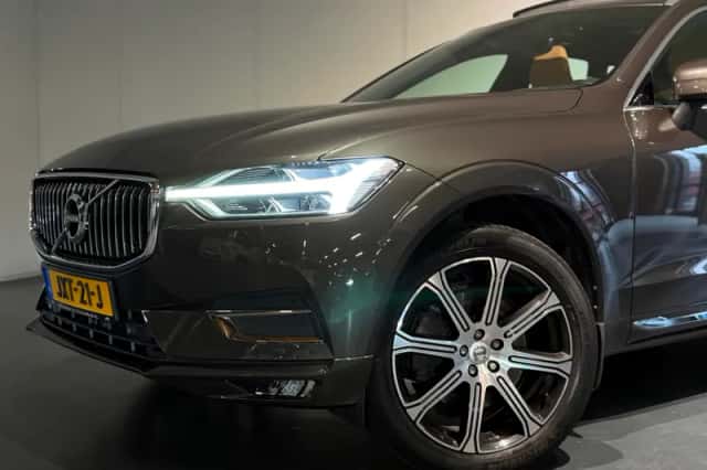 Volvo XC60 (2017) thumbnail 8
