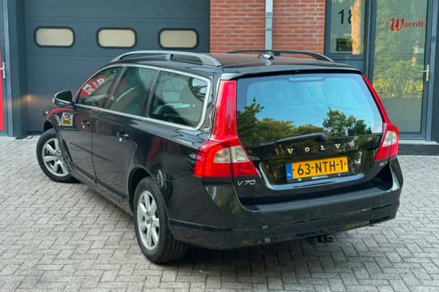 Volvo V70 (2010) thumbnail 3