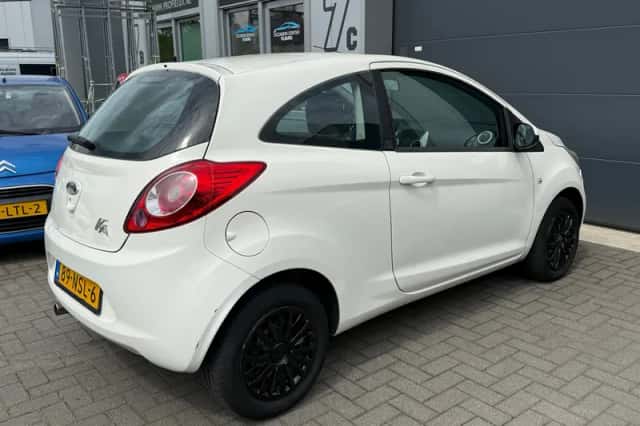 Ford Ka (2010) thumbnail 4