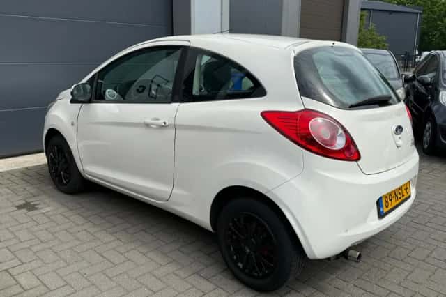 Ford Ka (2010) thumbnail 5