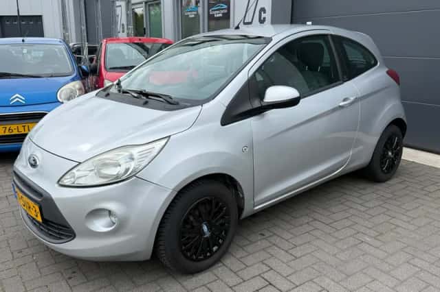 Ford Ka (2011) thumbnail 2