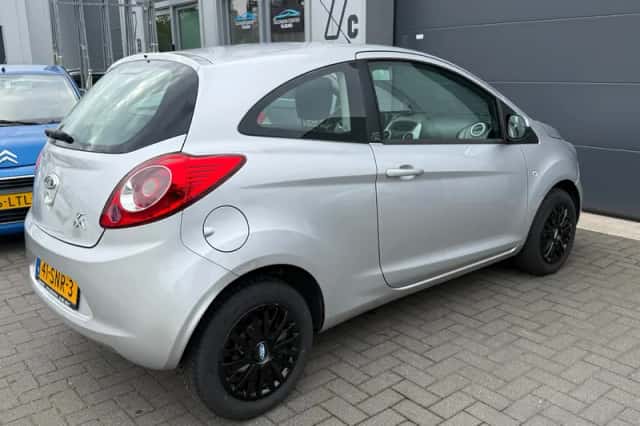 Ford Ka (2011) thumbnail 4