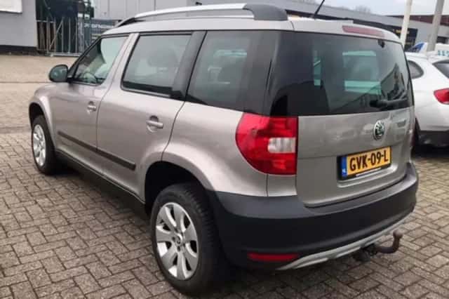 Škoda Yeti (2012) thumbnail 5