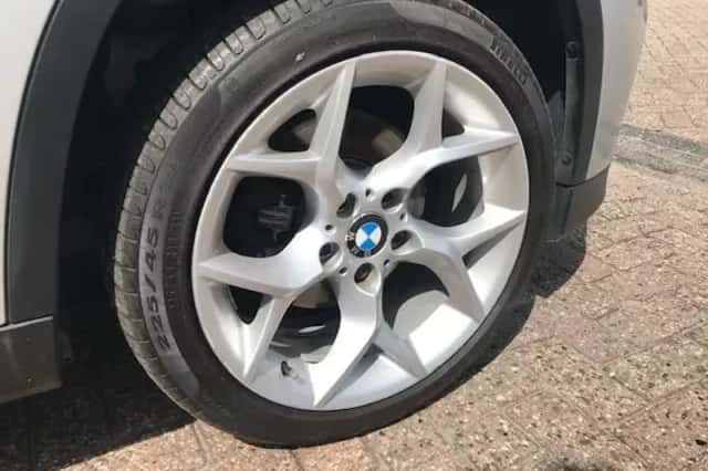 BMW X1 (2011) thumbnail 6