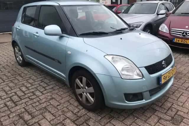 Suzuki Swift (2008) thumbnail 3