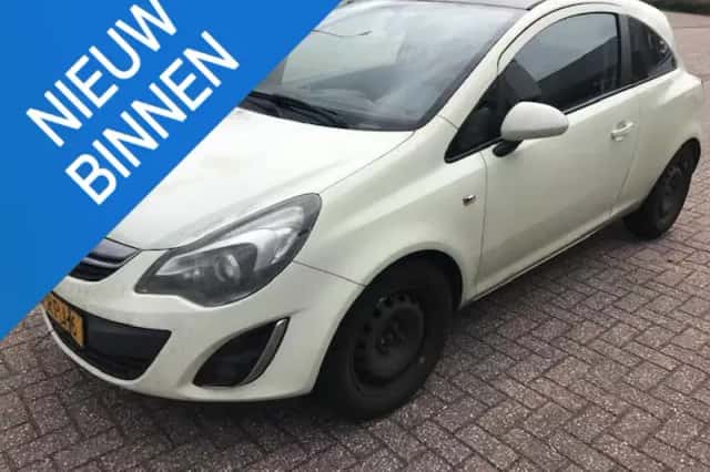 Opel Corsa (2011) thumbnail 1