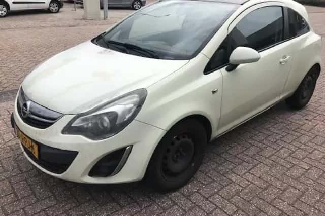 Opel Corsa (2011) thumbnail 1