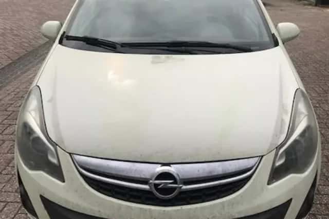 Opel Corsa (2011) thumbnail 2