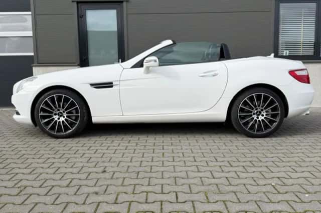 Mercedes-Benz SLK-Klasse (2012) thumbnail 4