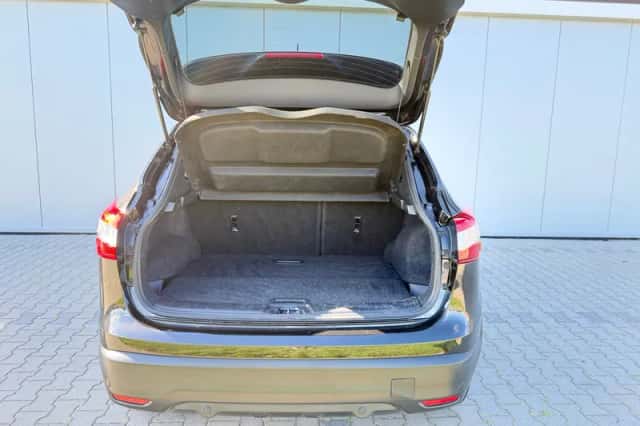 Nissan Qashqai (2016) thumbnail 5