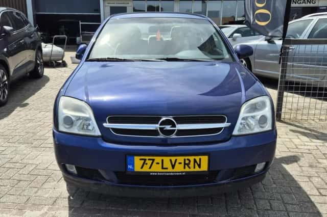 Opel Vectra (2003) thumbnail 4