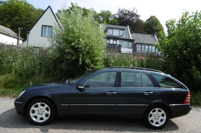Mercedes-Benz C-Klasse (2003) thumbnail 4