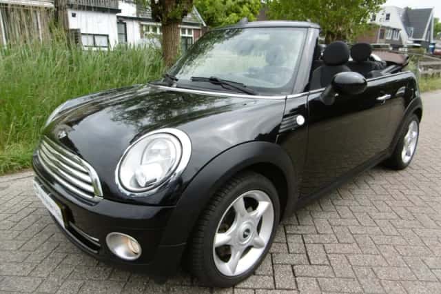 MINI Cabrio (2010) thumbnail 6