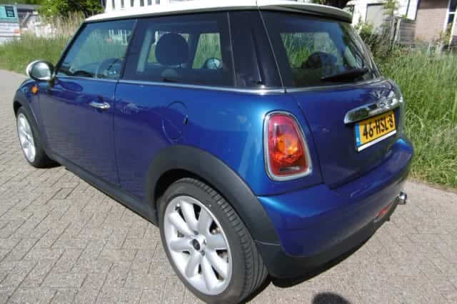 MINI Cooper (2009) thumbnail 6