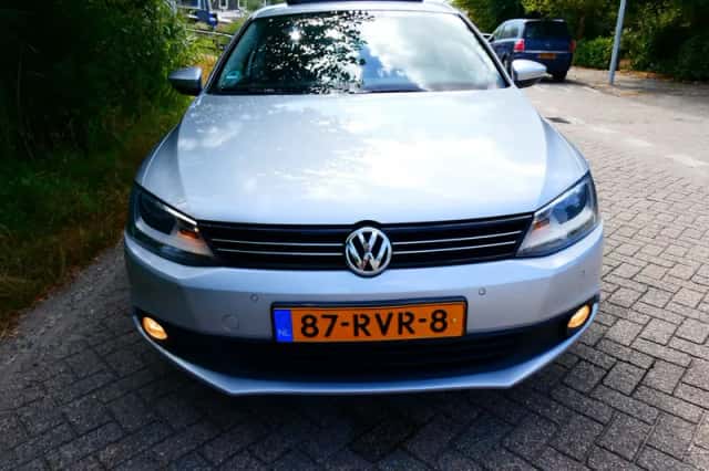 Volkswagen Jetta (2011) thumbnail 6