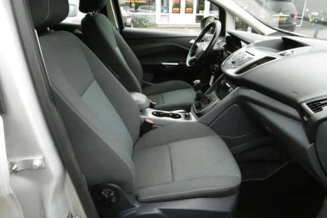 Ford C-Max (2015) thumbnail 4