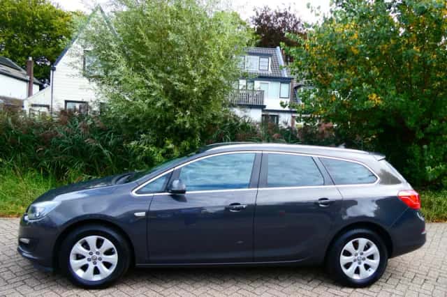Opel Astra (2015) thumbnail 1