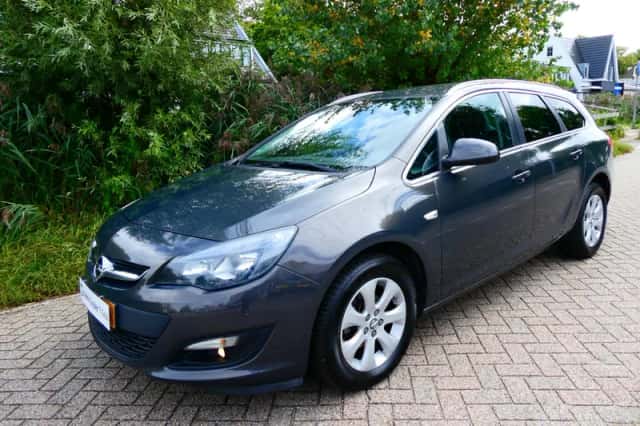 Opel Astra (2015) thumbnail 4