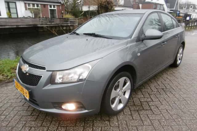Chevrolet Cruze (2010) thumbnail 1