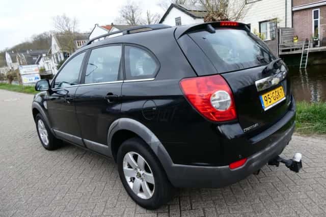 Chevrolet Captiva (2008) thumbnail 5