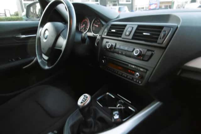 BMW 1-Serie (2011) thumbnail 2