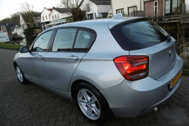 BMW 1-Serie (2011) thumbnail 5