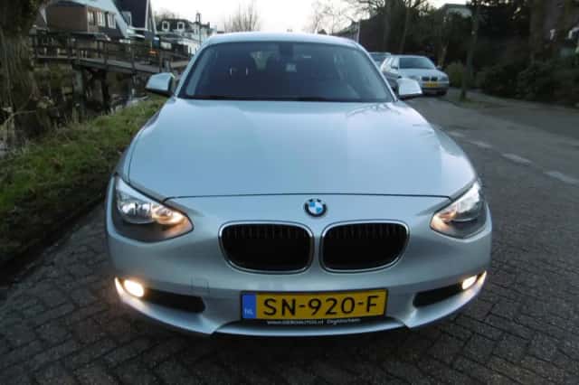 BMW 1-Serie (2011) thumbnail 6