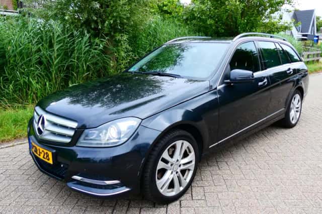 Mercedes-Benz C-Klasse (2013) thumbnail 4