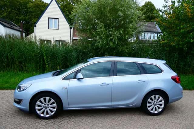 Opel Astra (2015) thumbnail 1