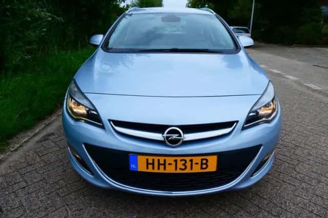 Opel Astra (2015) thumbnail 6