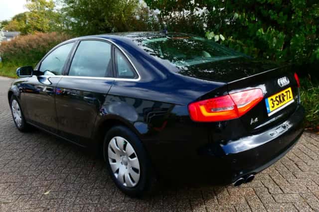 Audi A4 (2013) thumbnail 5