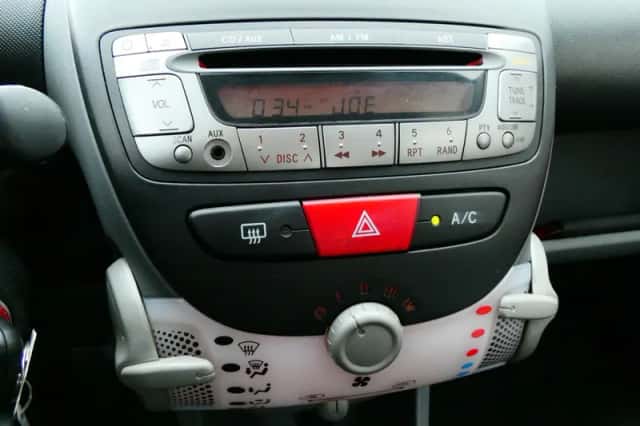 Citroën C1 (2010) thumbnail 2