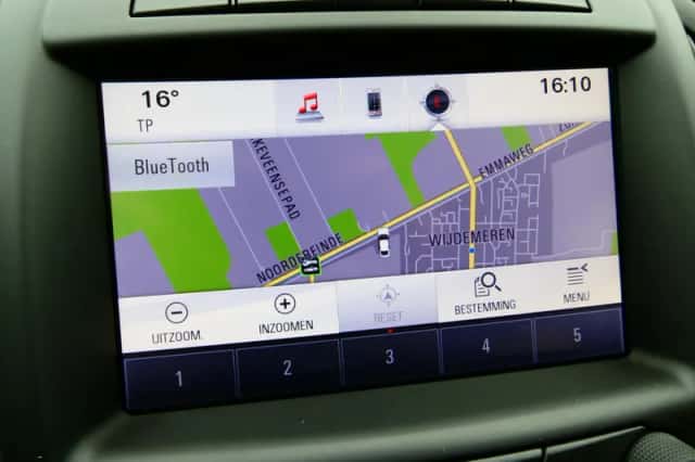 Opel Insignia (2013) thumbnail 2