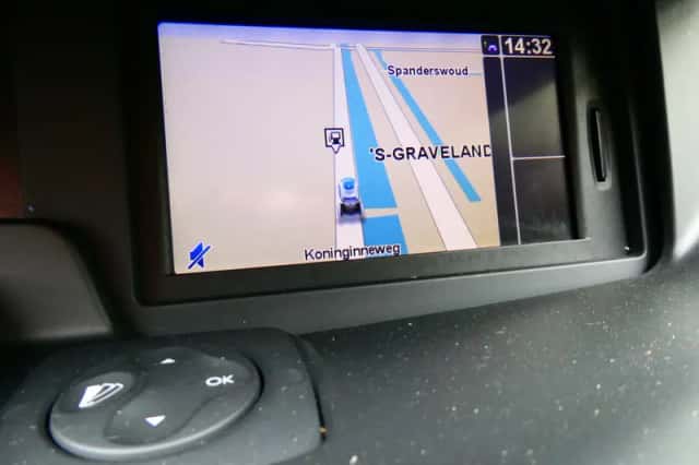 Renault Scénic (2013) thumbnail 3