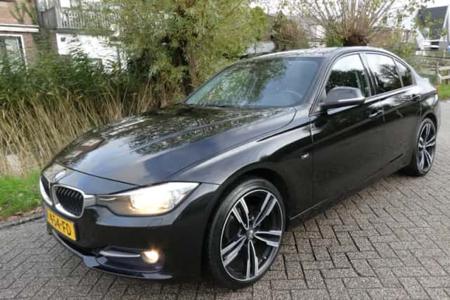 BMW 3-Serie (2014) thumbnail 1