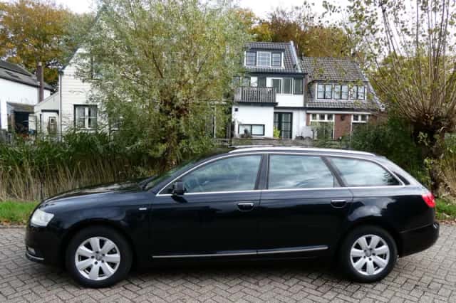 Audi A6 (2011) thumbnail 3